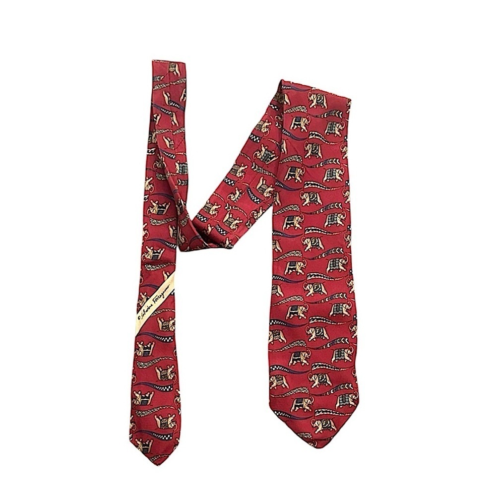 🔥 SALVATORE FERRAGAMO 100% silk tie elephant graphic